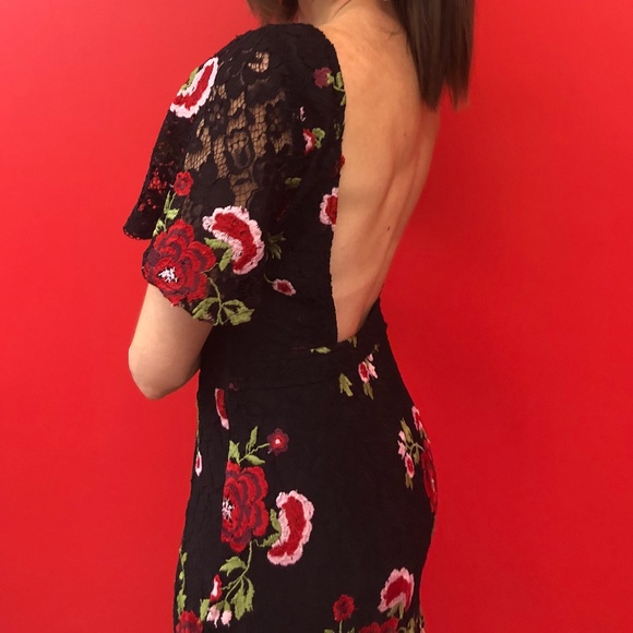 Black Floral Backless Bodycon Dress with Flutter Sleeves - Size M - Picture 3 of 10